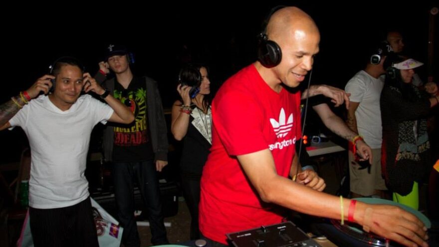 DJ