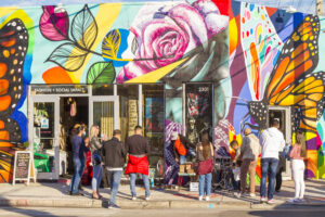 people Shopping in Wynnwood, Miami