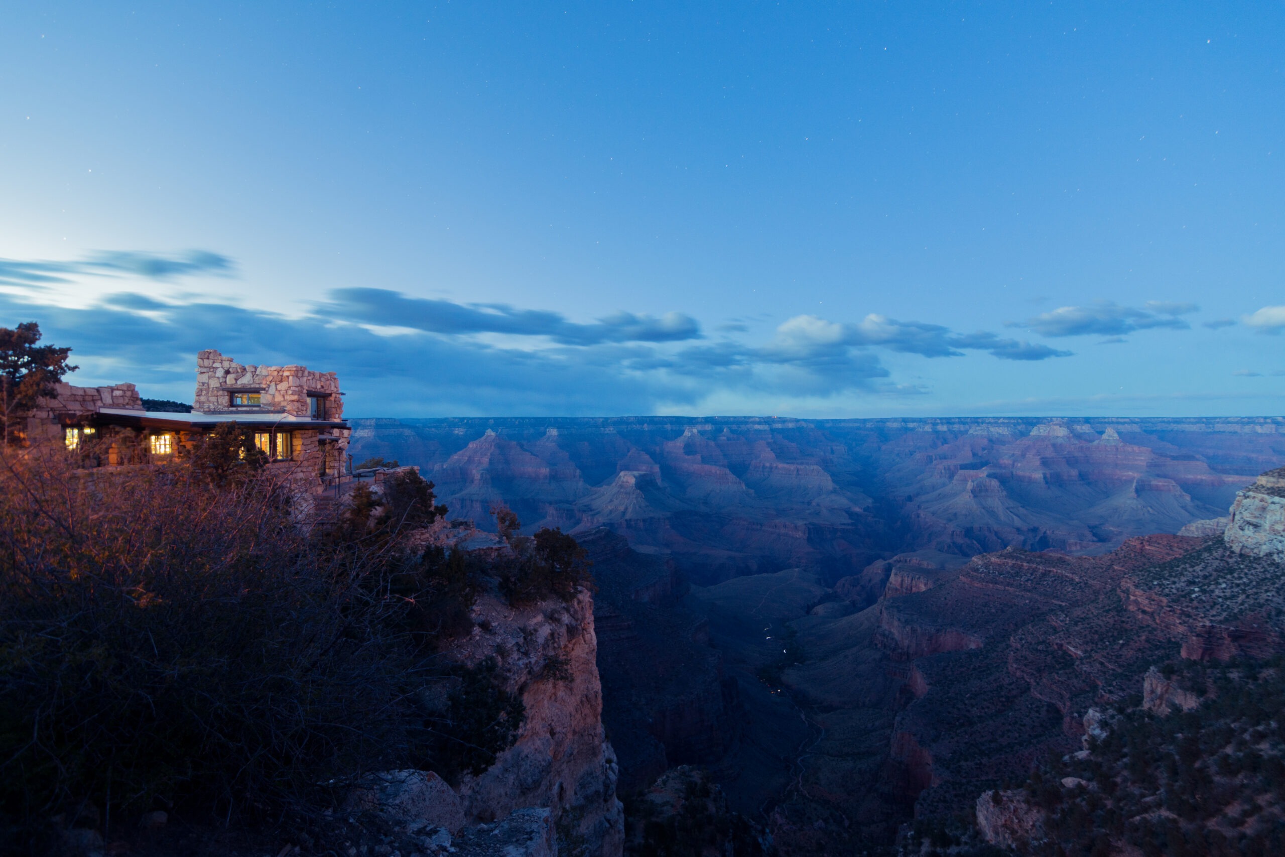 wide shot of grand canyon