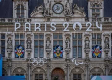 "paris 2024" sign on paris city hall building for paris olympics
