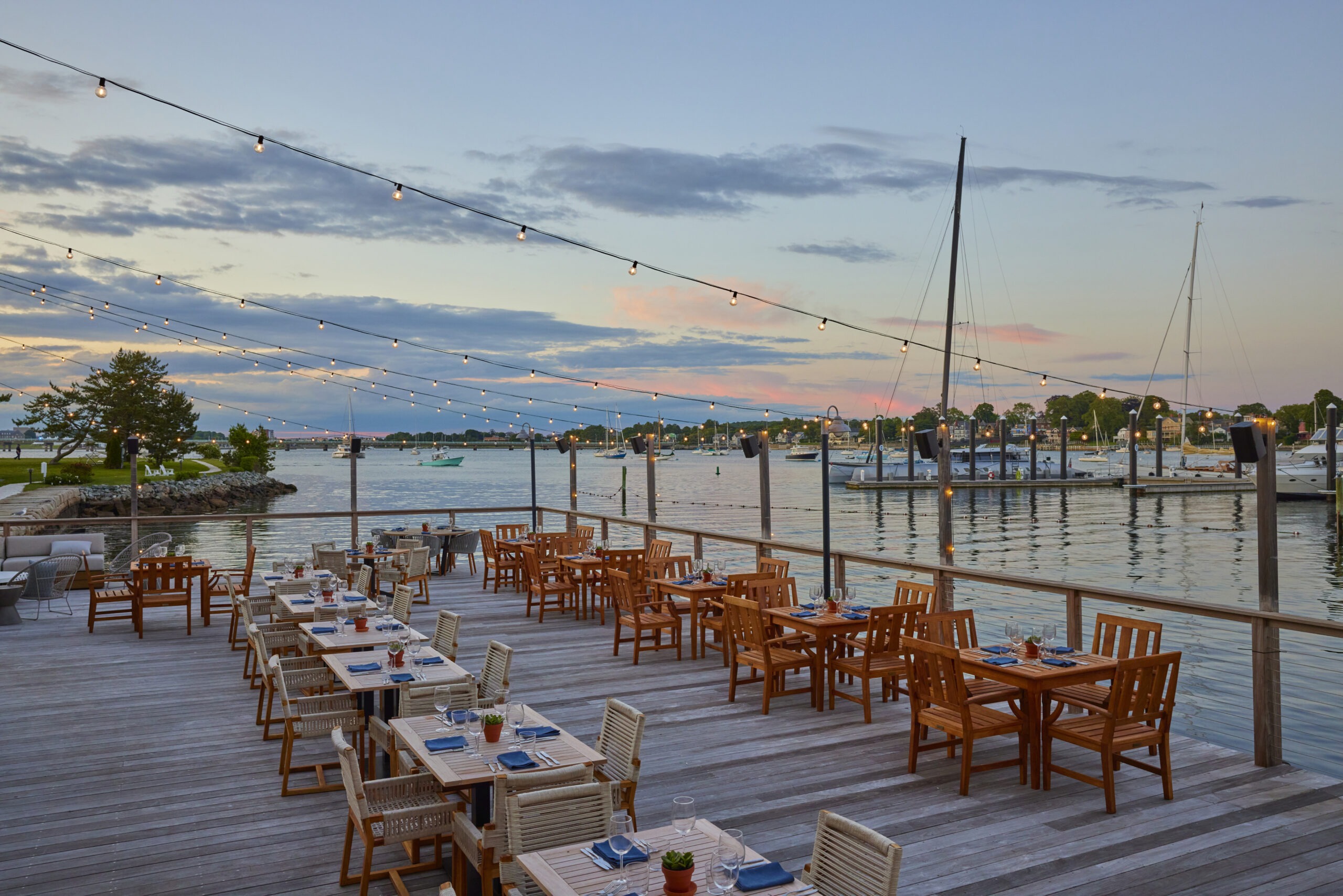 Newport Harbor Island Resort outdoor space