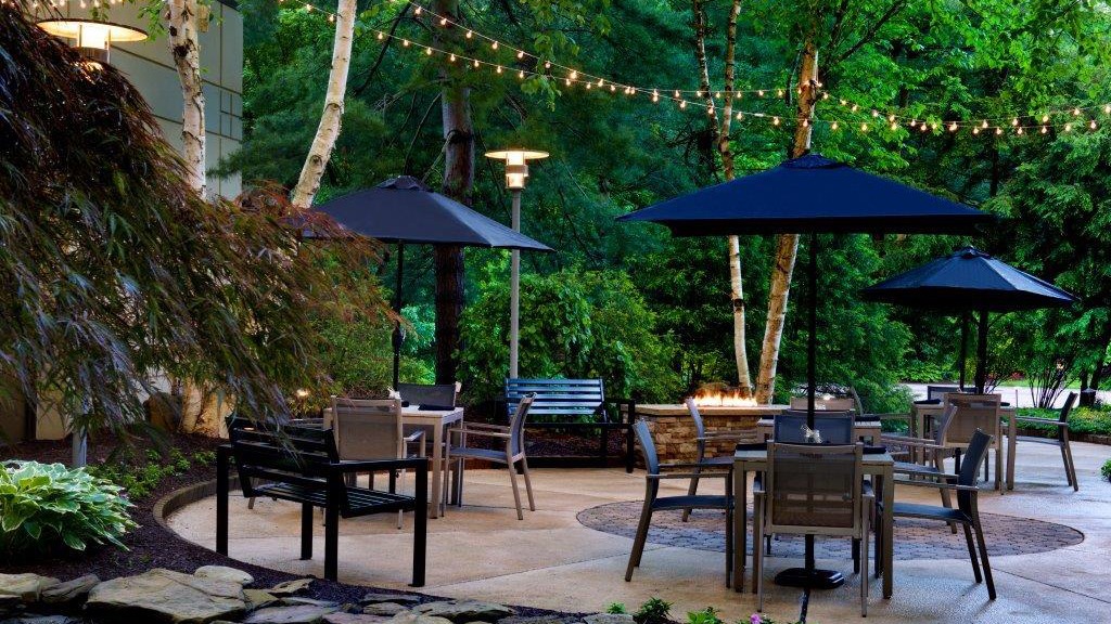 Pittsburgh Airport Marriott outdoor event space