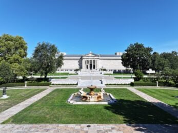 The Cleveland Museum of Art exterior and lawn