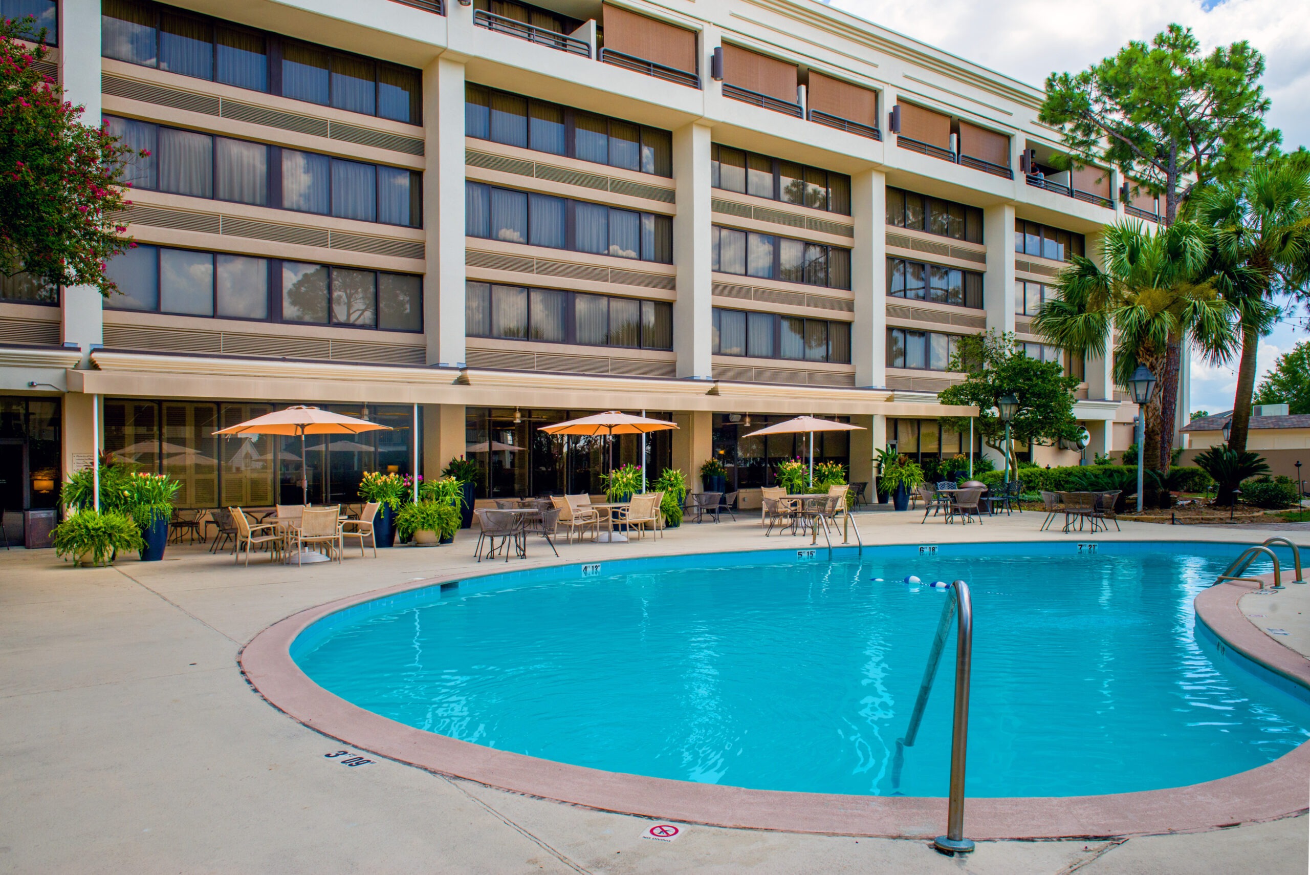 Hotel pool at Crowne Plaza Executive Center Baton Rouge in Louisiana