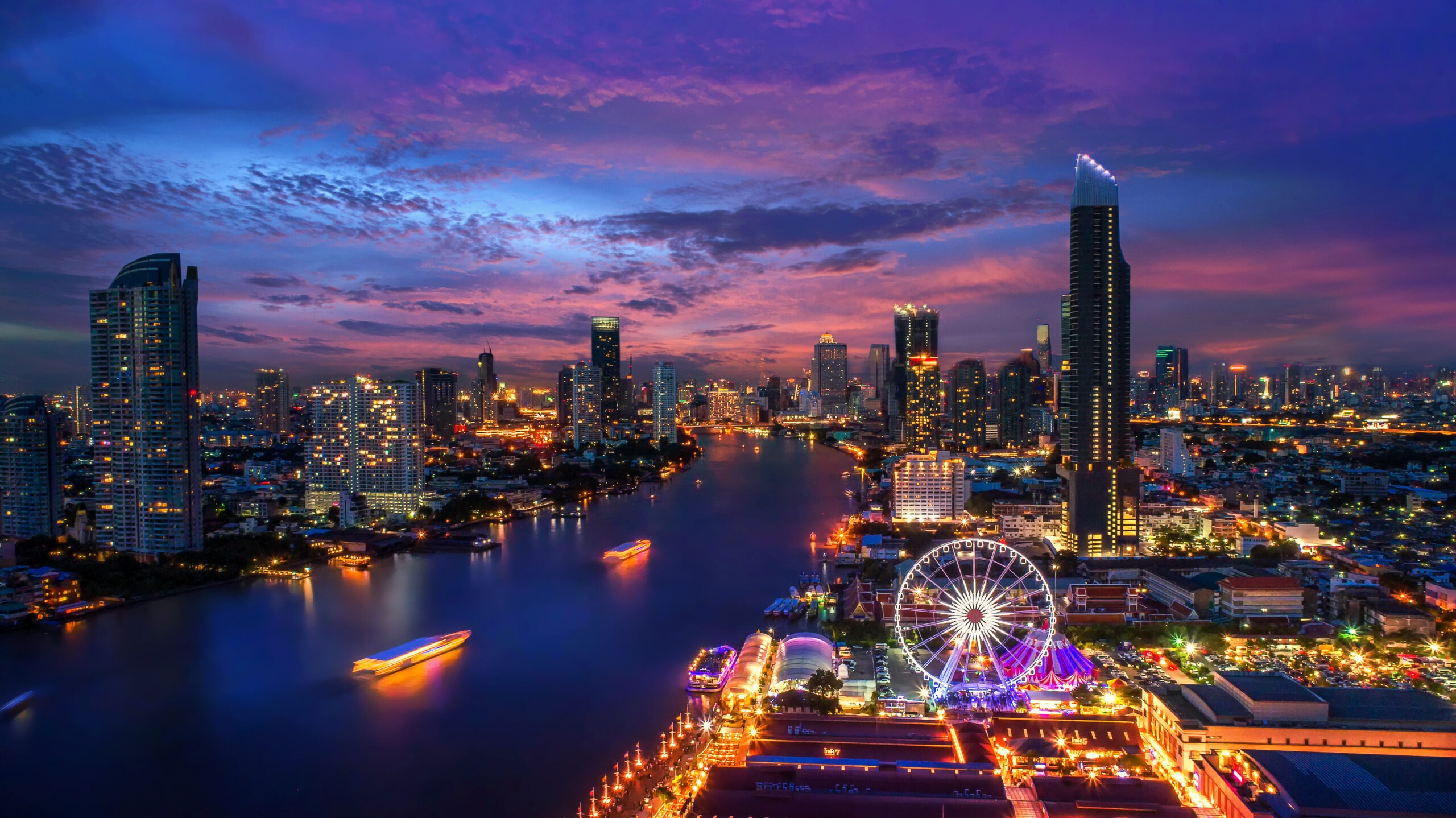 Bangkok night view in the business district